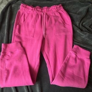 pink sweatpants 🩷